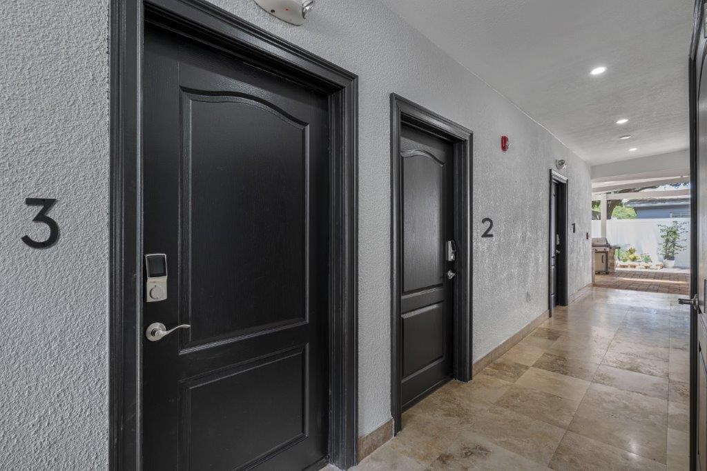 Private-Entrance Loft - walk to Raymond James - photo 1